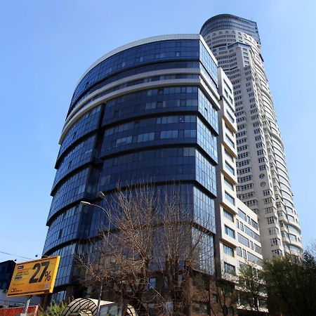 Partner Guest House Klovs'Kyi Kyiv Exterior photo