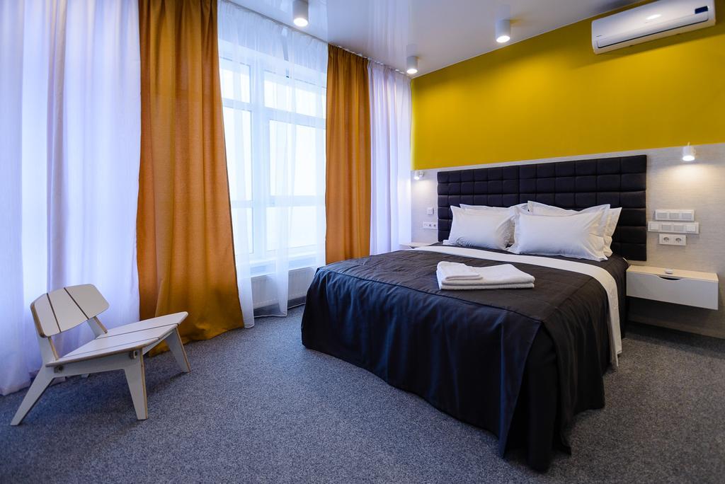 Partner Guest House Klovs'Kyi Kyiv Exterior photo