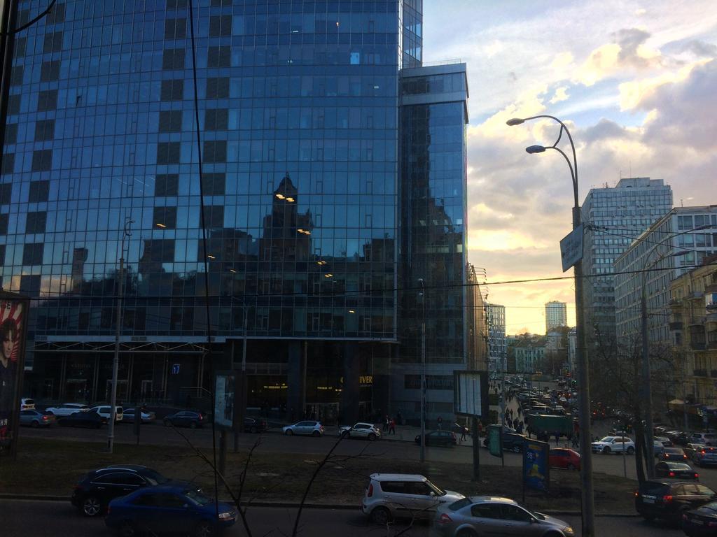 Partner Guest House Klovs'Kyi Kyiv Exterior photo