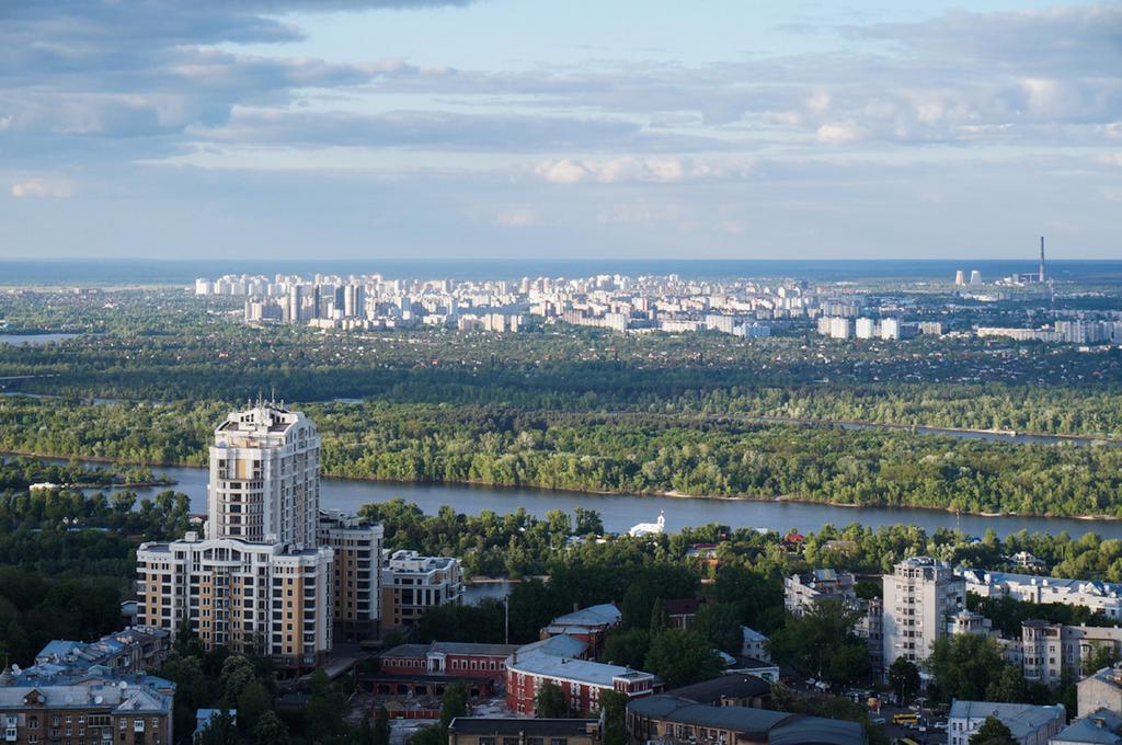 Partner Guest House Klovs'Kyi Kyiv Exterior photo