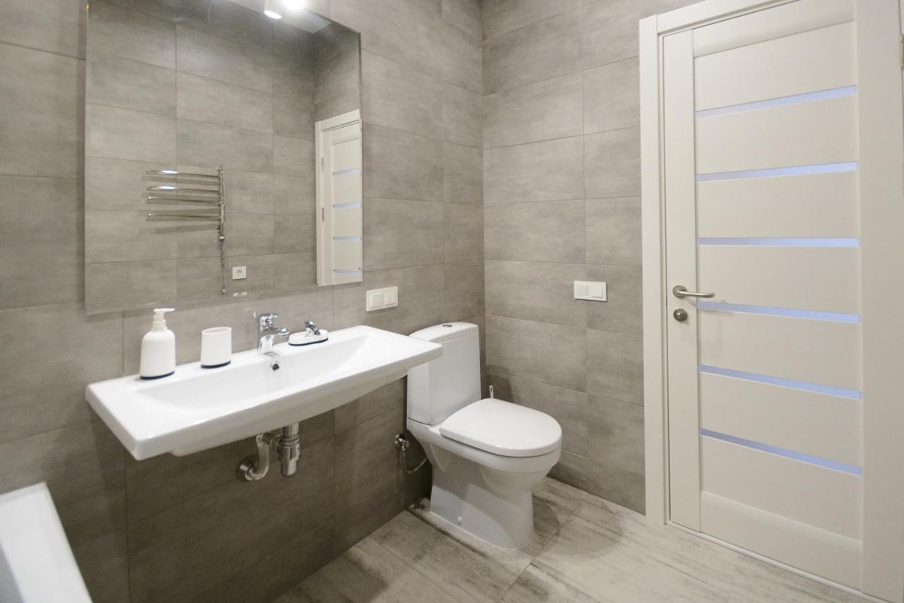 Partner Guest House Klovs'Kyi Kyiv Exterior photo